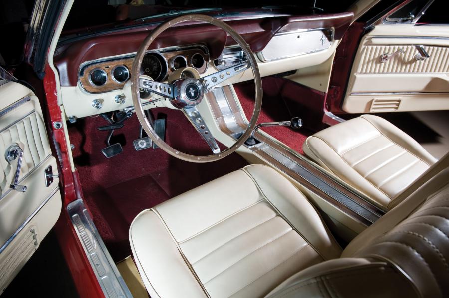  Ford Mustang GT K-Code Fastback 1966 года  (фото 4 из 6)
